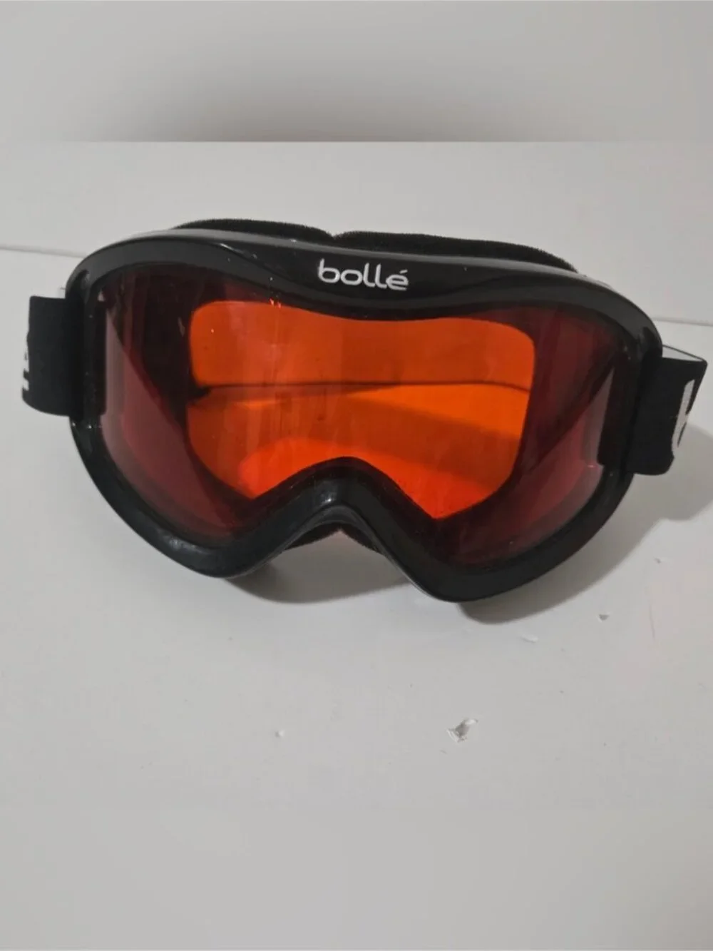 Bollé Ski Snowboard Goggles Orange Tint Lens Black Frame Adjustable Strap